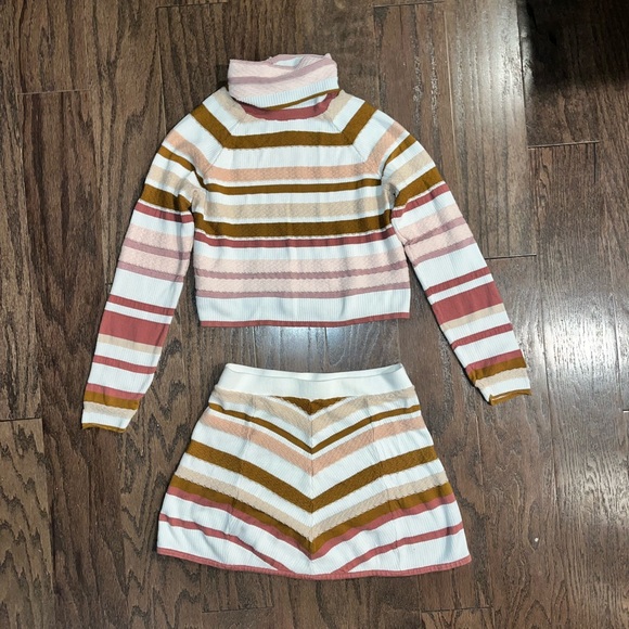Freepeople Cropped Turtle Neck Sweater With Skirt Set - Picture 2 of 3